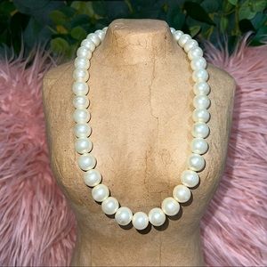 Pearl Choker